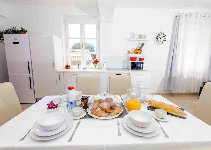 Bella Upscale 아파트 시베니크