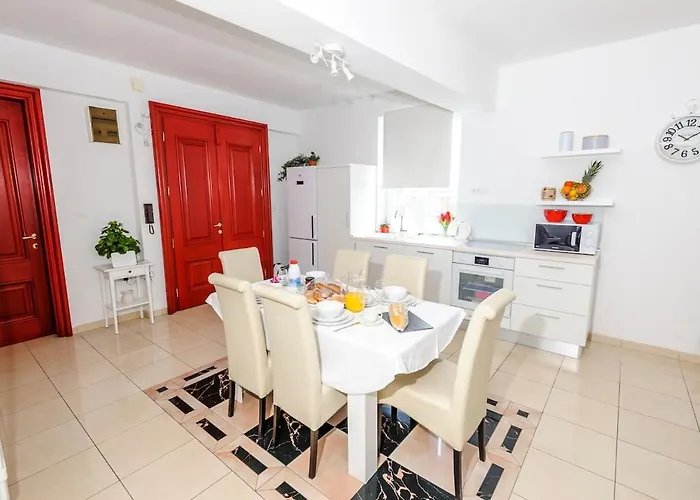 Bella Upscale * 시베니크