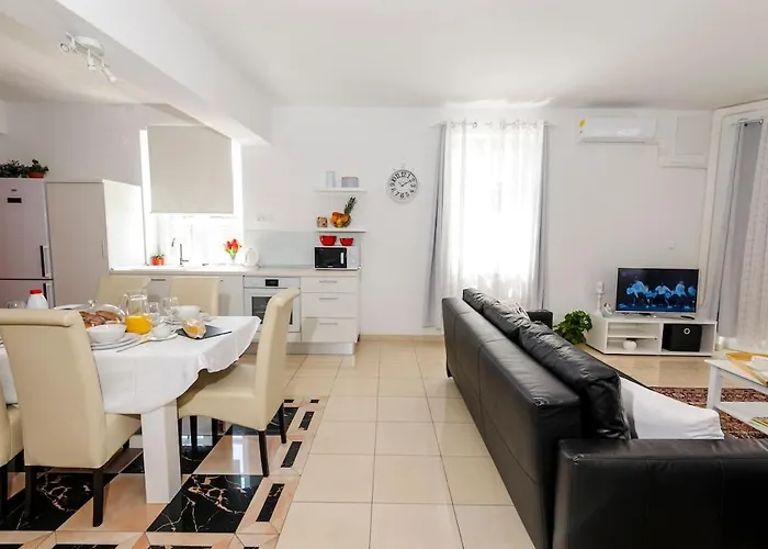 Bella Upscale 아파트 시베니크